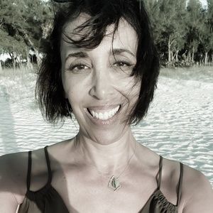 Meet your Posher, Halley